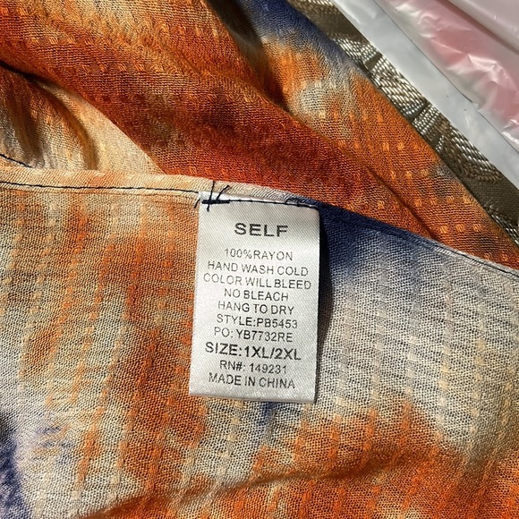 Gorgeous Overlay With Fringe on the bottom. - Picture 5 of 6